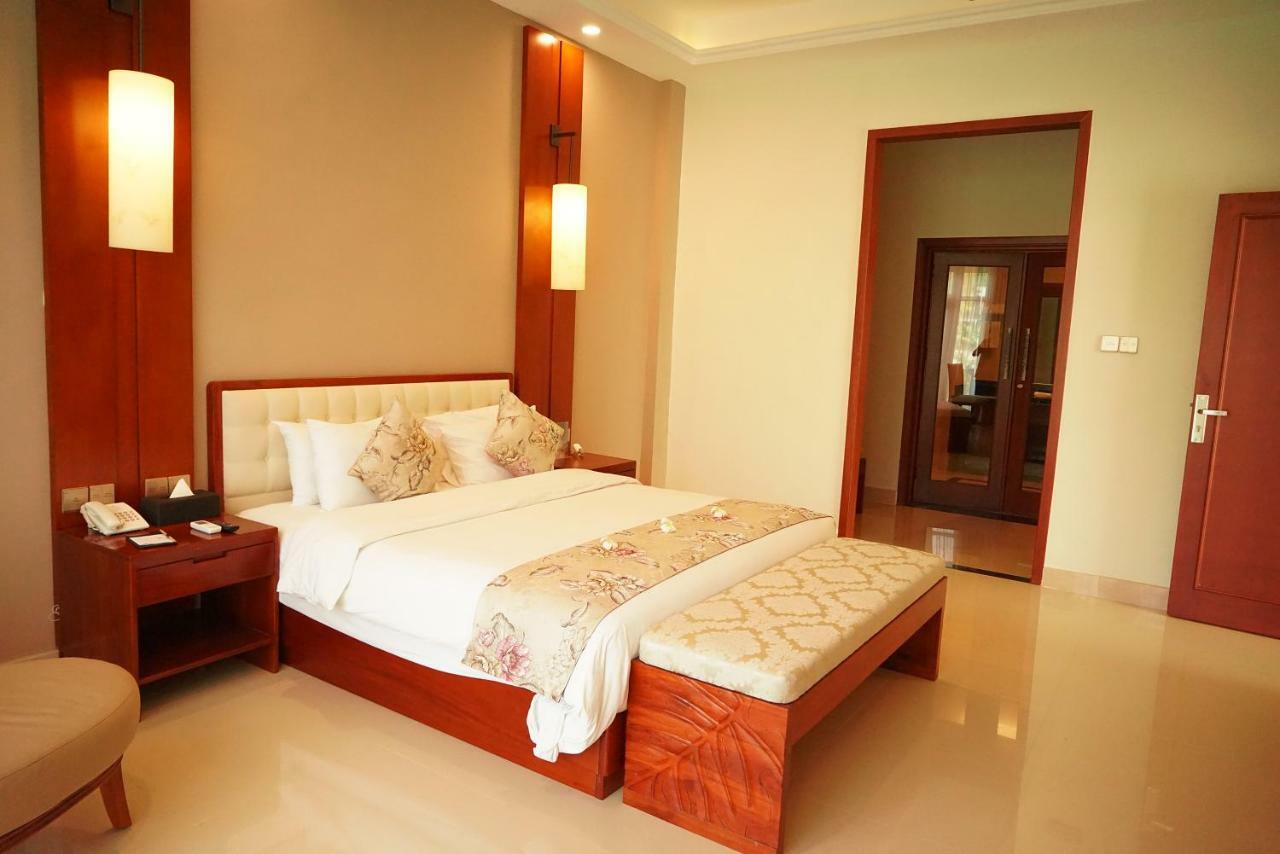 Hotel Ndc & Manado